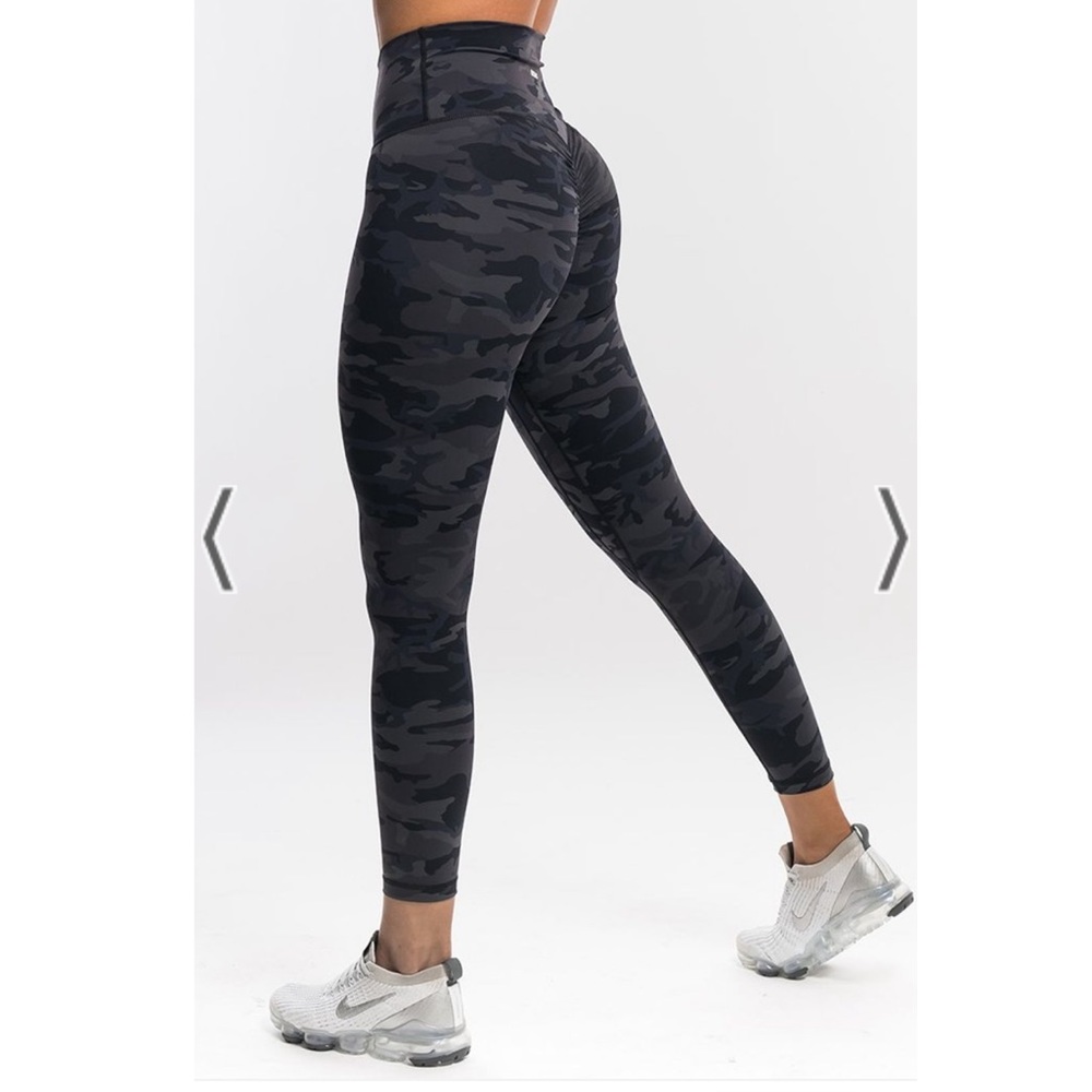 Echt force scrunch legging